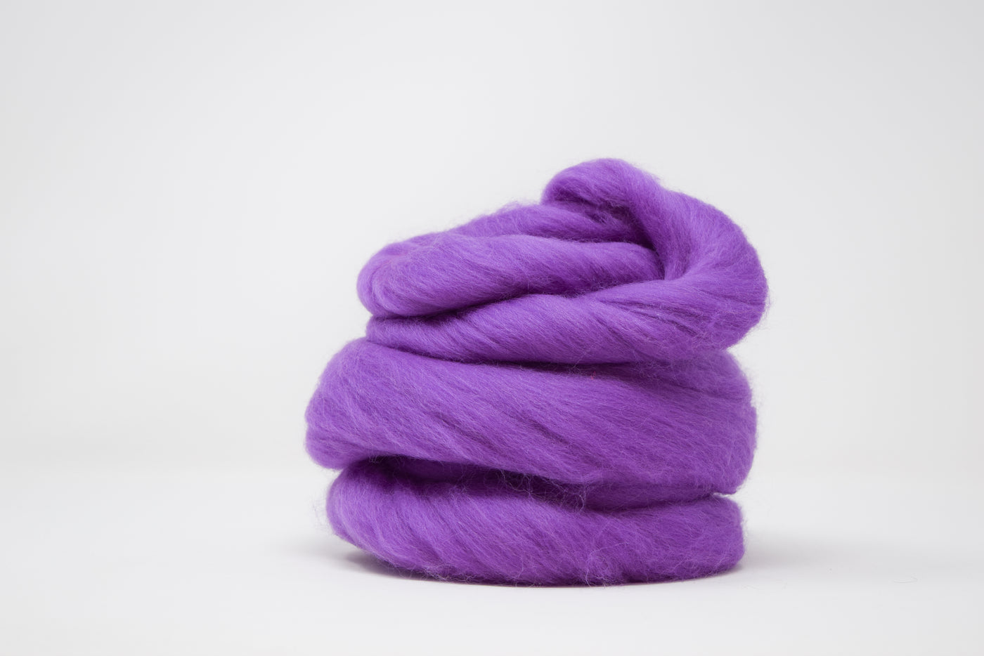 MERINO WOOL ROVING - DEEP LILAC