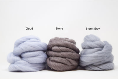 MERINO WOOL ROVING - CLOUD GRAY